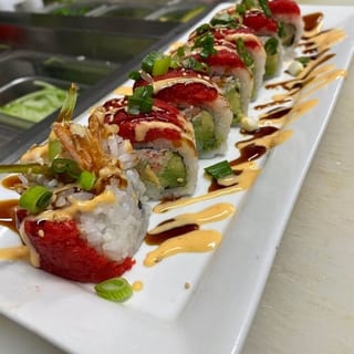 Red Dragon Roll (10pcs)