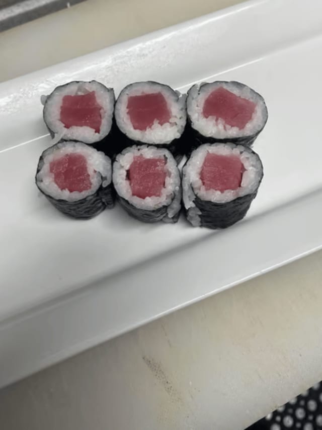 Tuna Roll 6pcs.