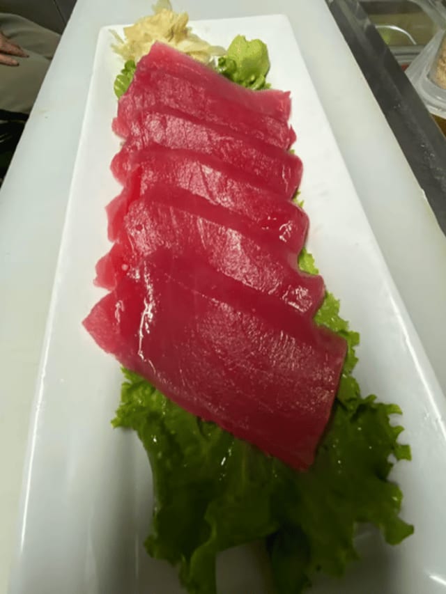 Tuna Sashimi 6pcs.