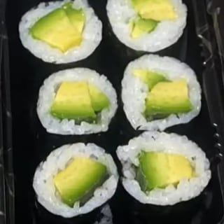 Avocado Roll 6pcs