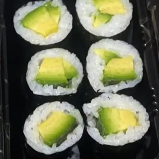 Avocado Roll 6pcs.