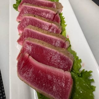 Seared Tuna Sashimi 6pcs