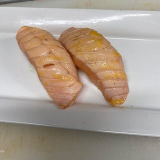 Seared Salmon Nigiri 2pcs